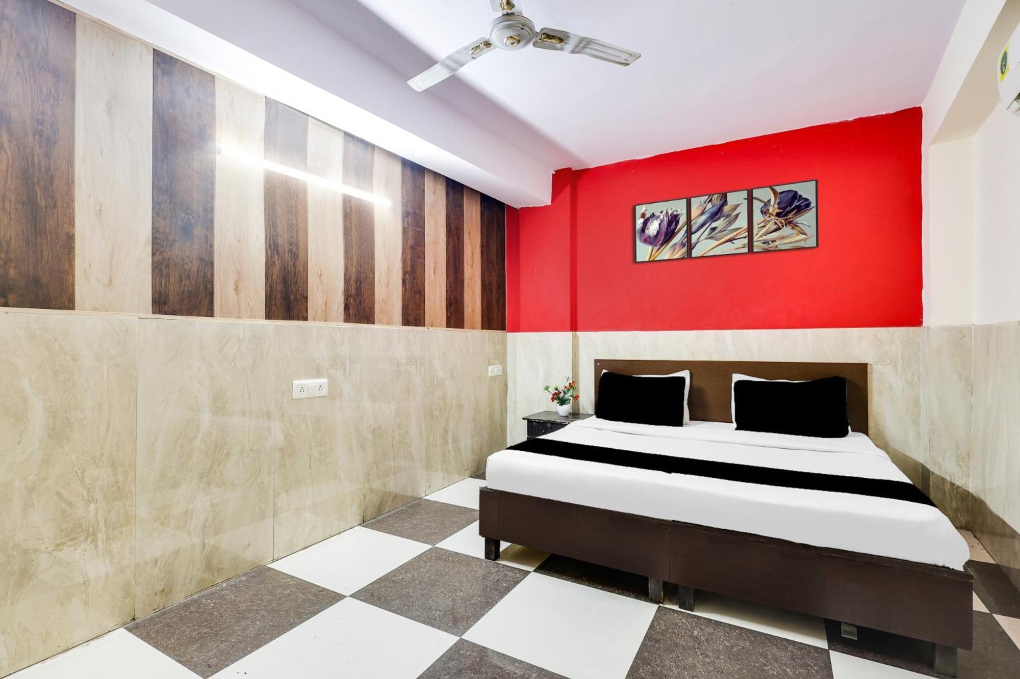 Hotel O Palam