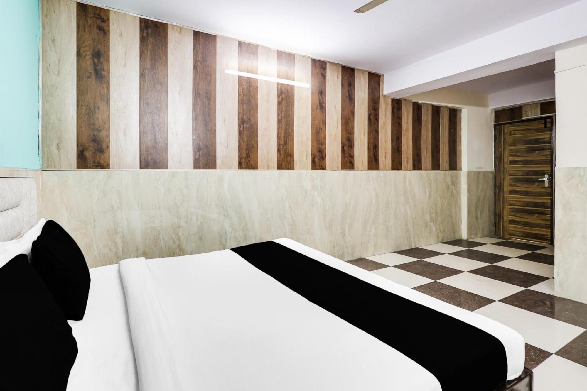 O Palam Hotel *
