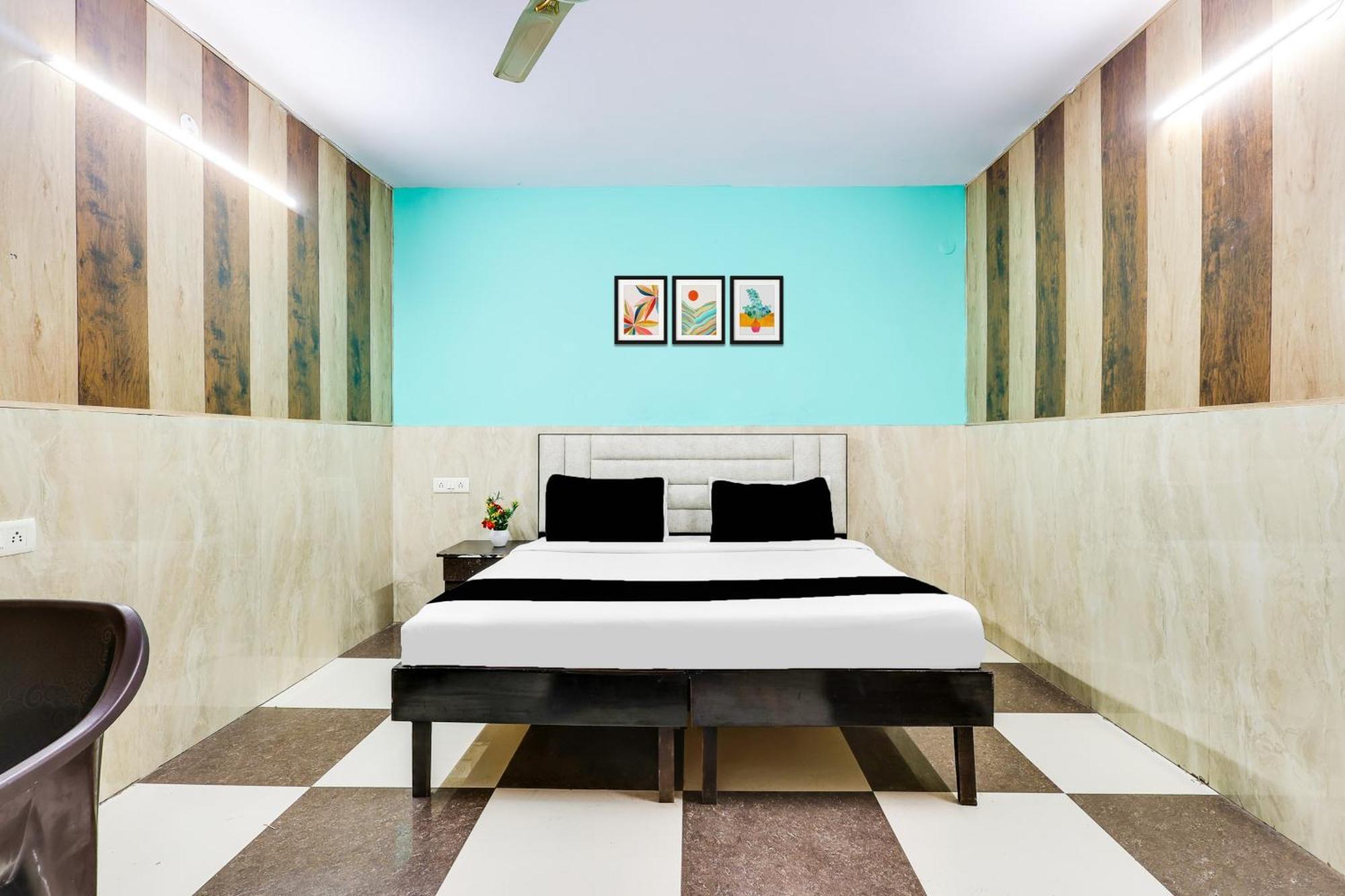 Hotel O Palam